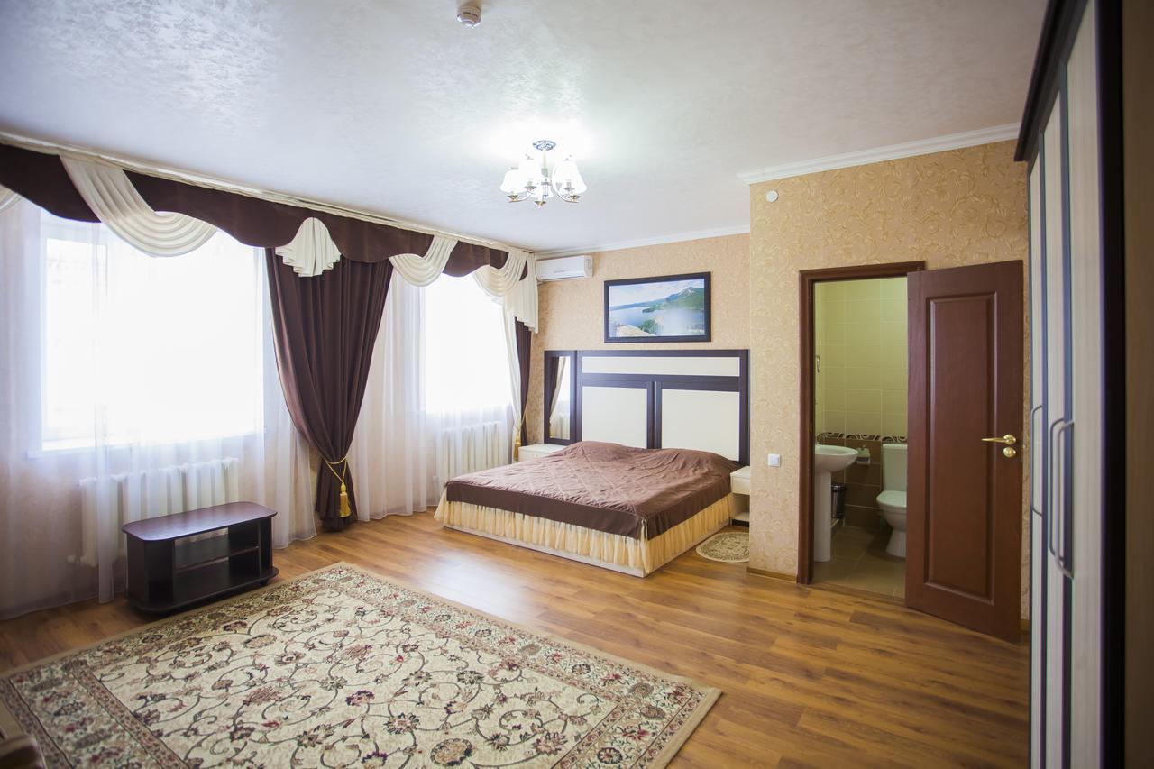 Jumbaktas Borovoe Hotel מראה חיצוני תמונה